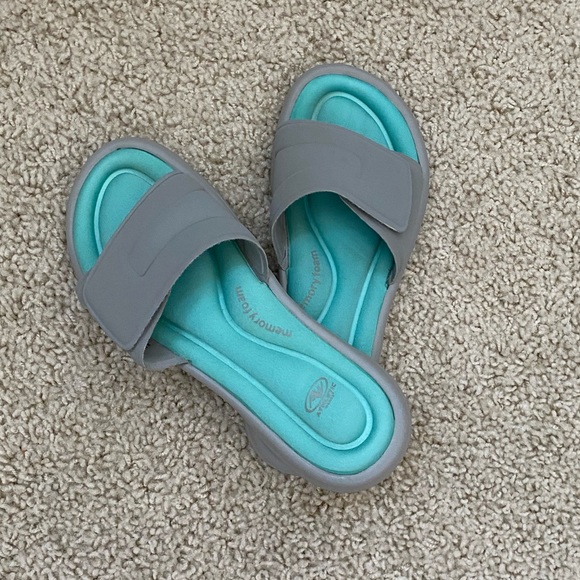 athletic works memory foam sandals